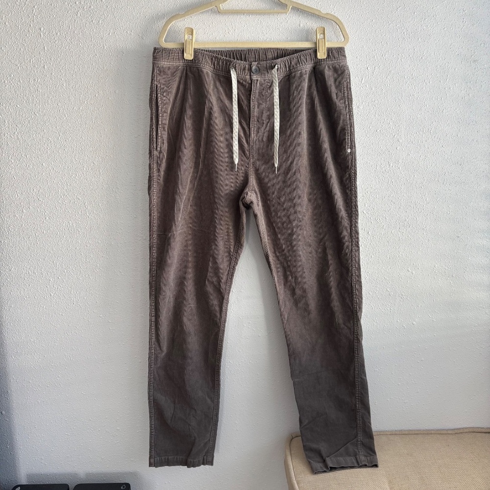 Vuori Men's Medium Gray Optimist Corduroy Drawstring Pants (V440) - Size XXL